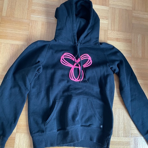 Aritzia Tops - Aritzia Pullover Hoodie